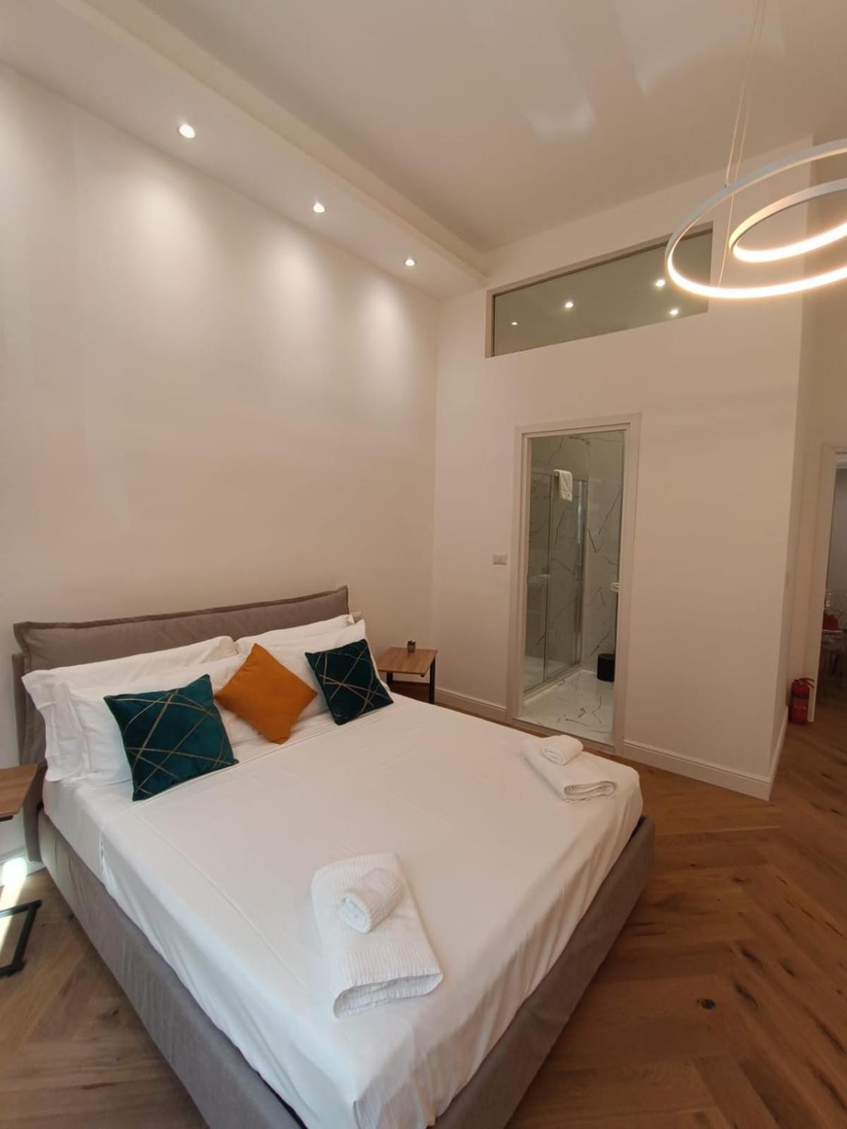 Be-C0 Centrale New Double Suite Милано Екстериор снимка